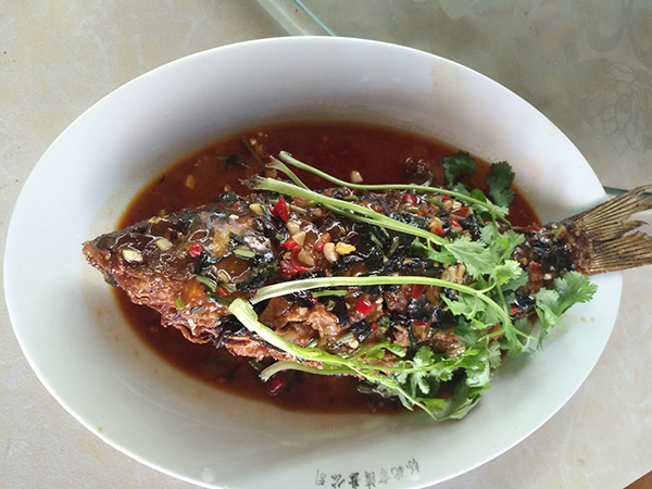 红烧河鱼