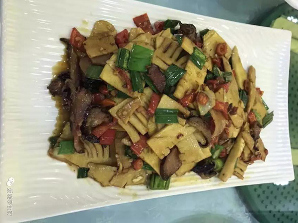 酸笋炒肉
